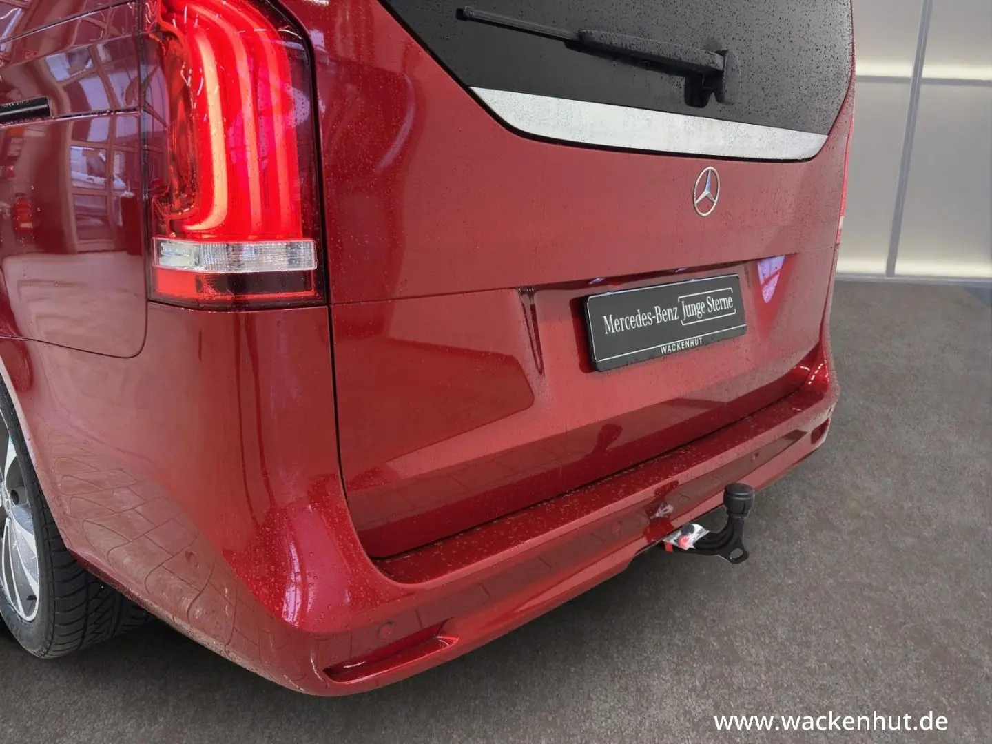 V 300 d 4M AVANT+ED+L+TISCH+SPORT+AHK+TARTUFO+