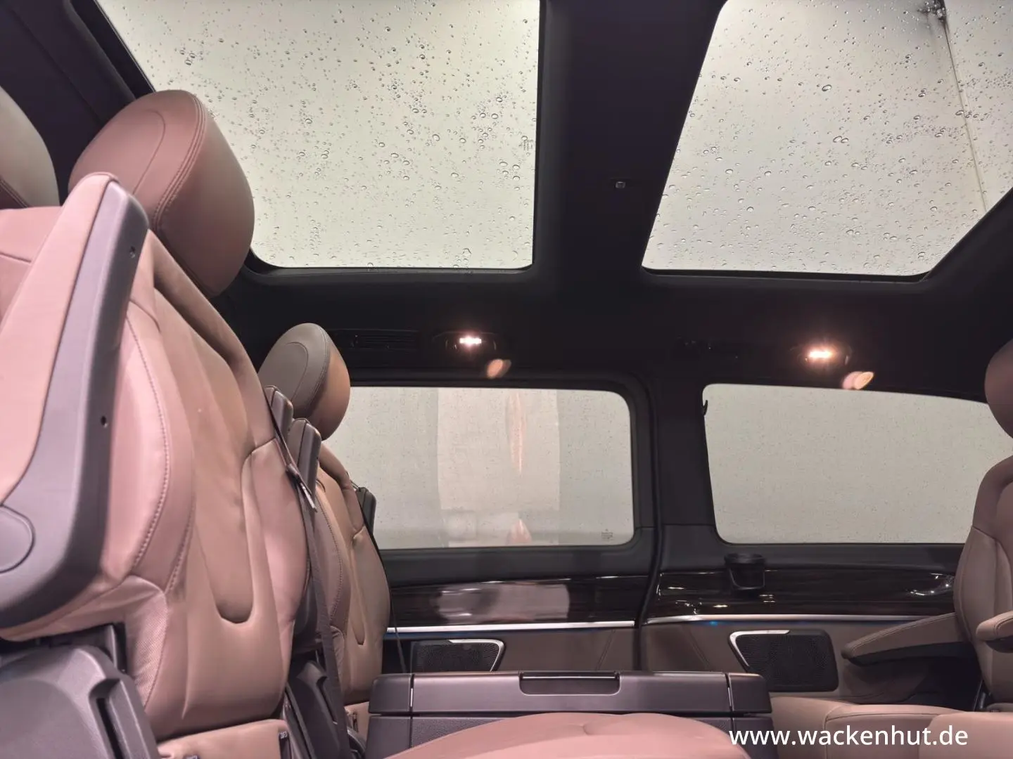 V 300 d 4M AVANT+ED+L+TISCH+SPORT+AHK+TARTUFO+