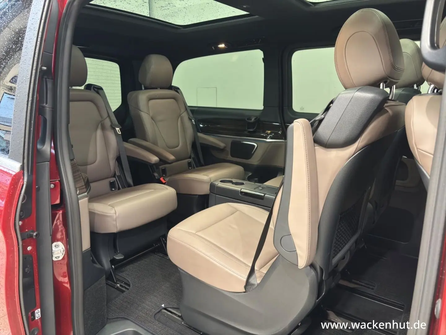 V 300 d 4M AVANT+ED+L+TISCH+SPORT+AHK+TARTUFO+