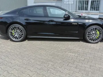Panamera 4 E-Hybrid,faceift,schw/beig,21