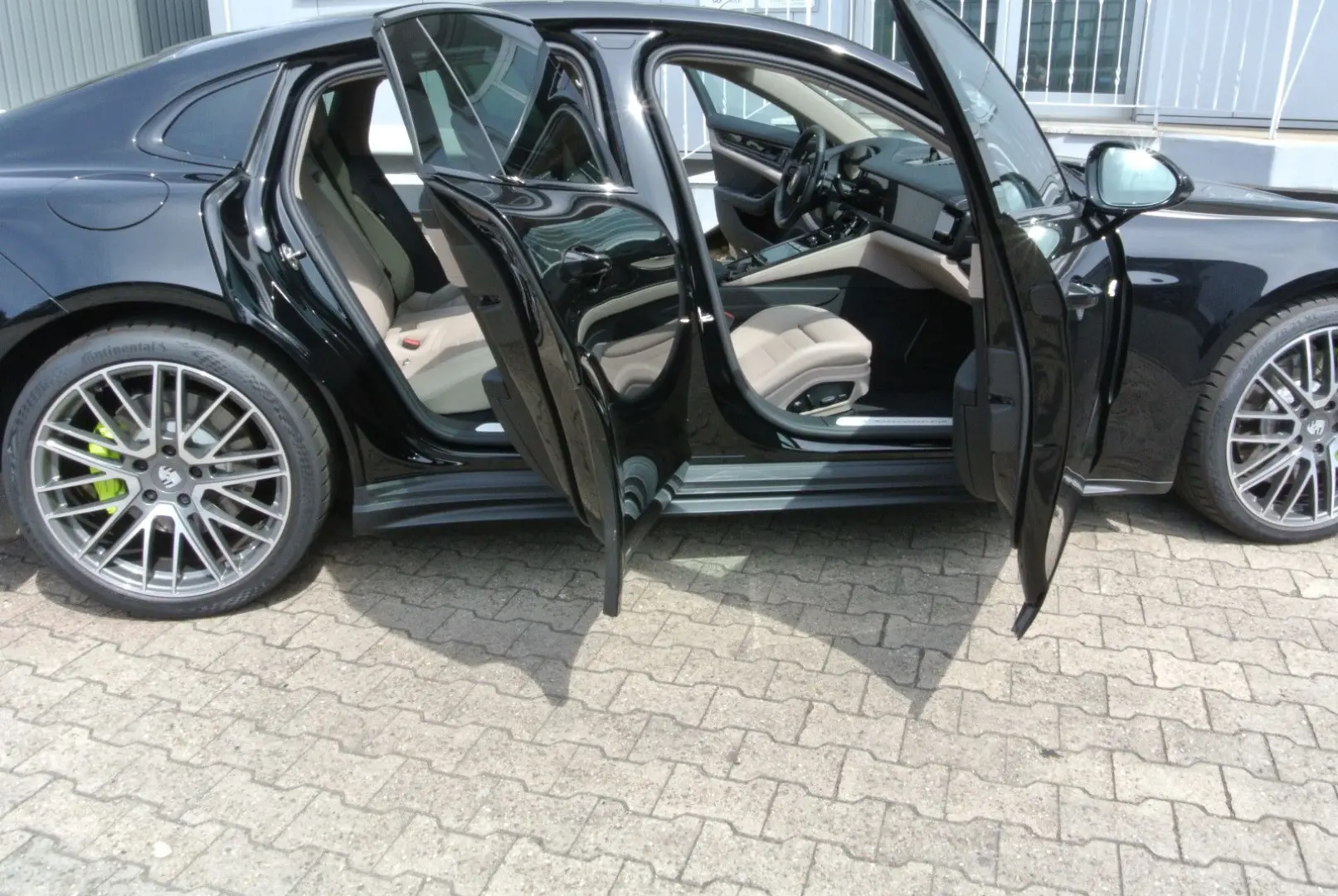 Panamera 4 E-Hybrid,faceift,schw/beig,21