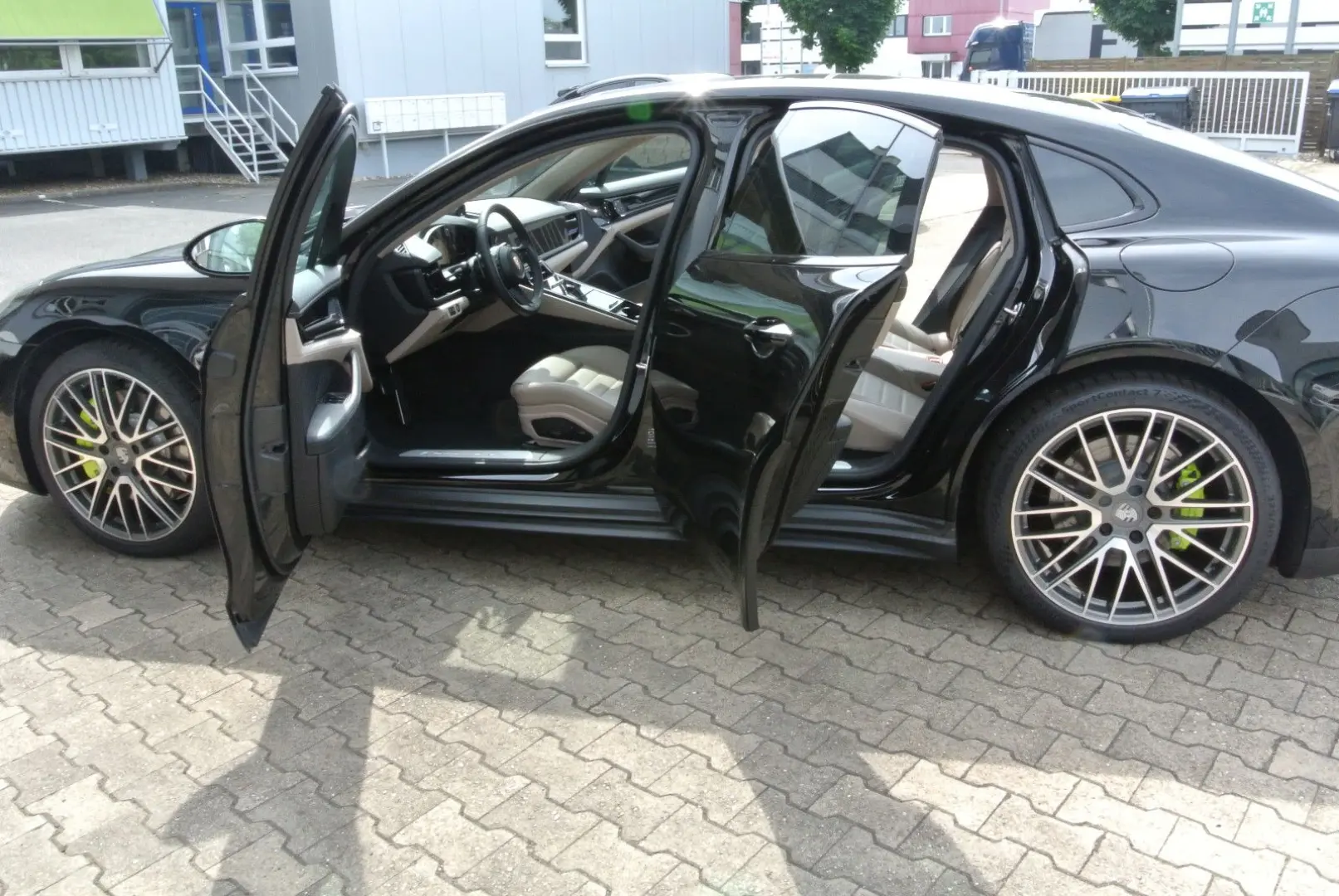 Panamera 4 E-Hybrid,faceift,schw/beig,21