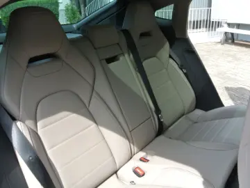 Panamera 4 E-Hybrid,faceift,schw/beig,21
