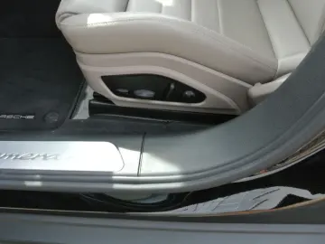 Panamera 4 E-Hybrid,faceift,schw/beig,21