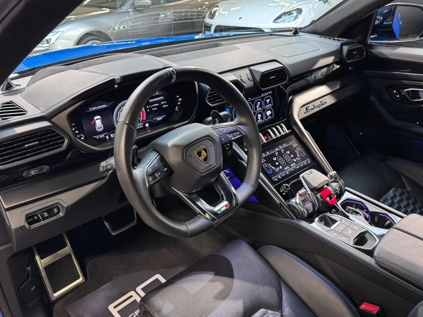 Urus B&O+Massage+Head-Up+Pano