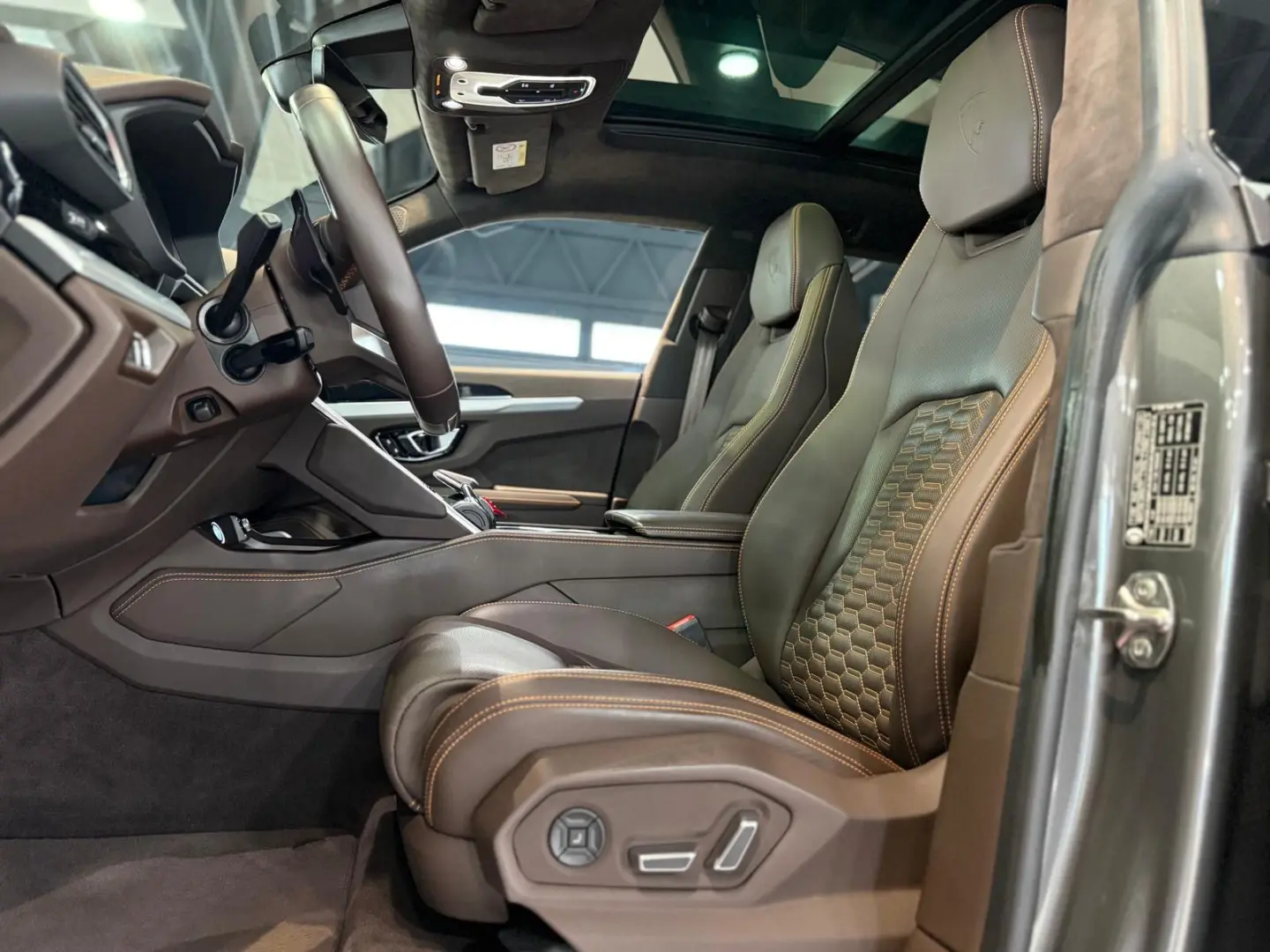 Urus B&O+PANO+HUD+ACC+LASER