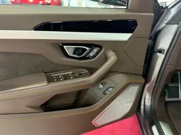 Urus B&O+PANO+HUD+ACC+LASER