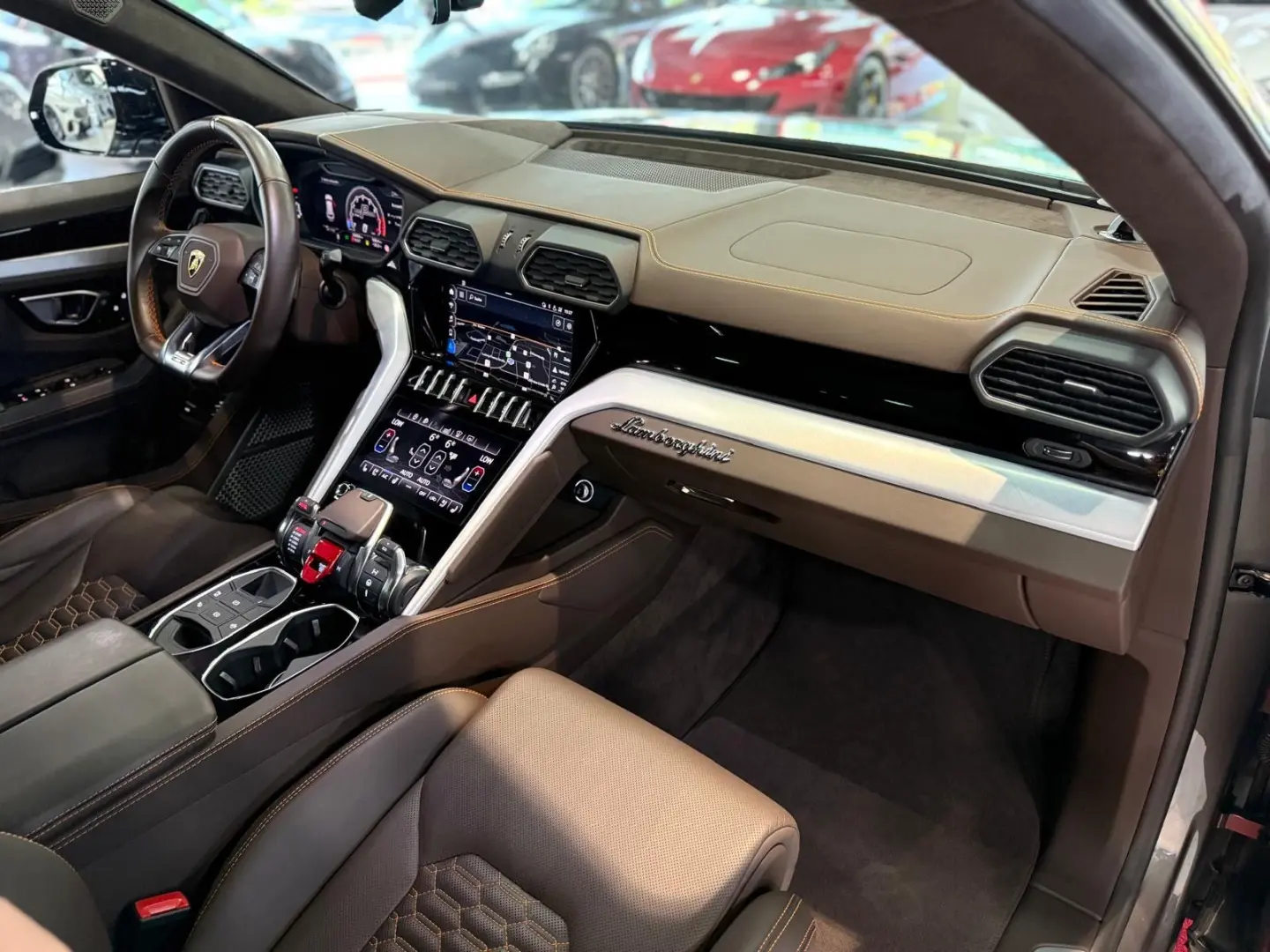 Urus B&O+PANO+HUD+ACC+LASER