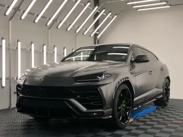 Urus MY21 Carbon Akrapovic Pano 23-Zoll Keramik
