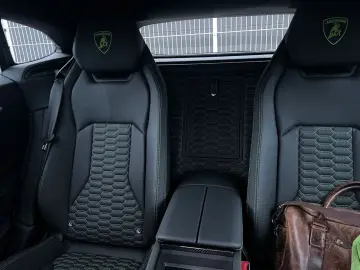 Urus MY21 Carbon Akrapovic Pano 23-Zoll Keramik