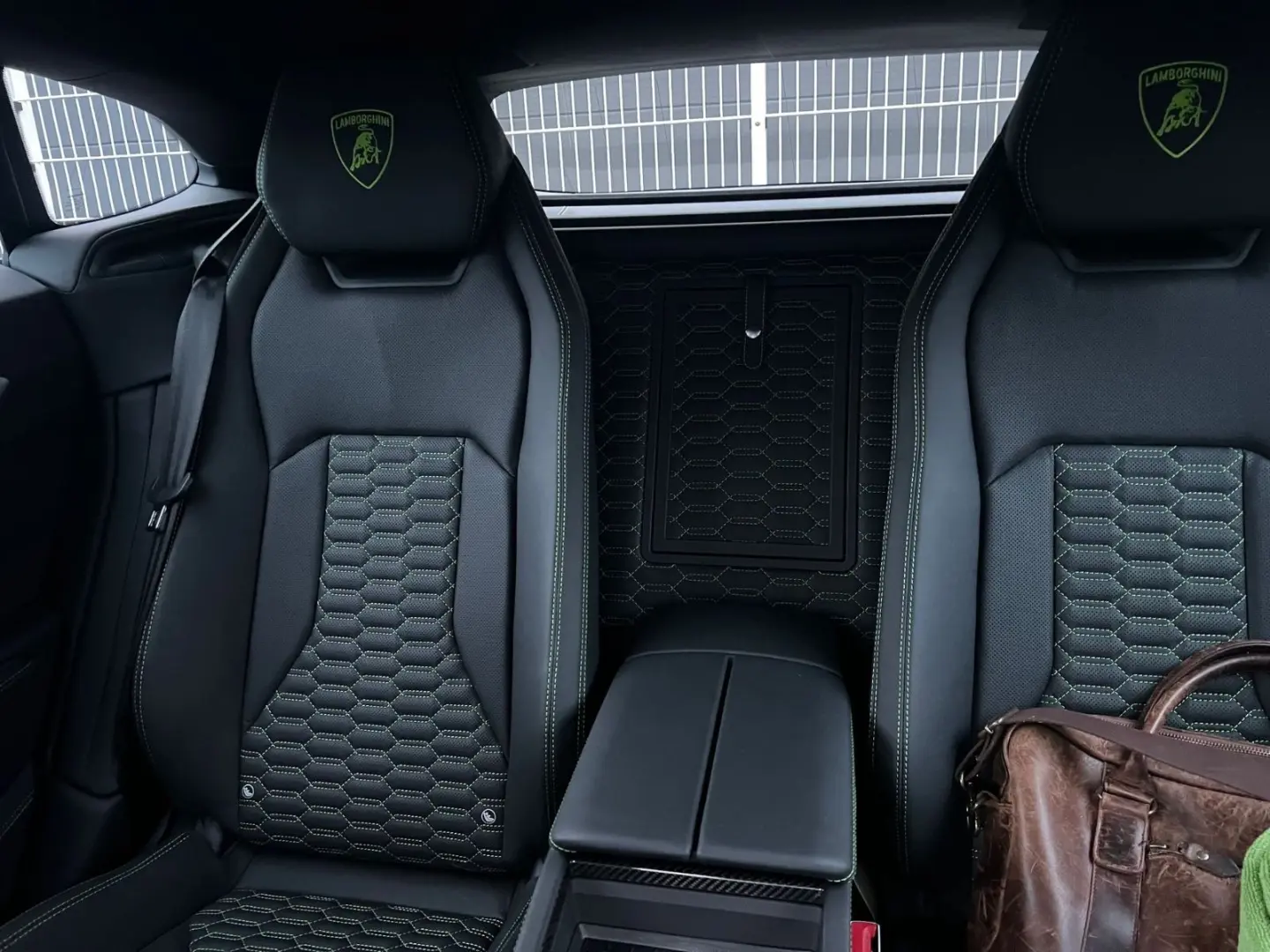Urus MY21 Carbon Akrapovic Pano 23-Zoll Keramik