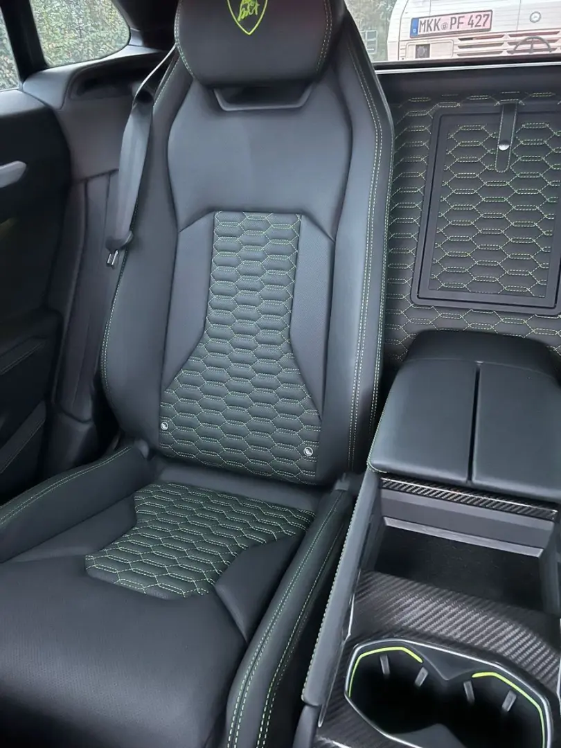 Urus MY21 Carbon Akrapovic Pano 23-Zoll Keramik