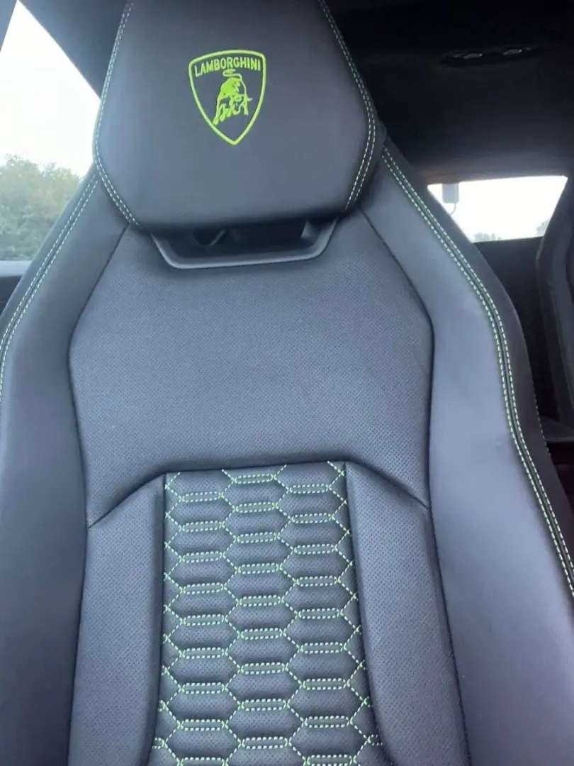 Urus MY21 Carbon Akrapovic Pano 23-Zoll Keramik