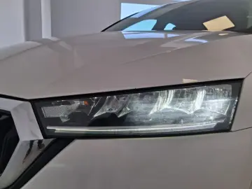 SKODA OCTAVIA 1.5 TSI MHEV Ambition DSG