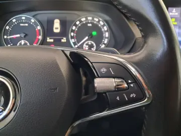 SKODA OCTAVIA 1.5 TSI MHEV Ambition DSG