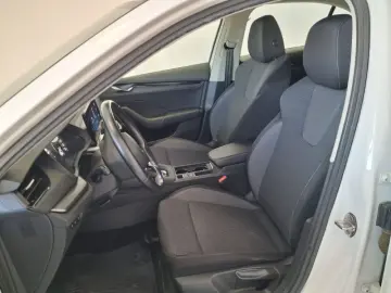 SKODA OCTAVIA 1.5 TSI MHEV Ambition DSG