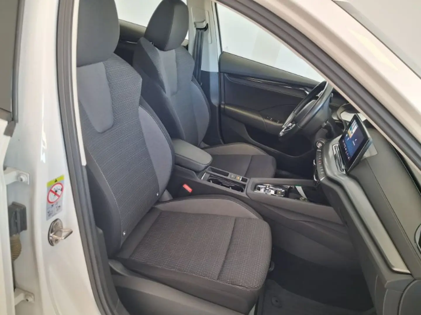 SKODA OCTAVIA 1.5 TSI MHEV Ambition DSG