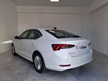 SKODA OCTAVIA 1.5 TSI MHEV Ambition DSG