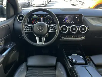 Mercedes-Benz B