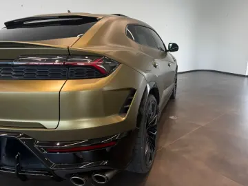 Urus 4.0 V8 PHEV SE