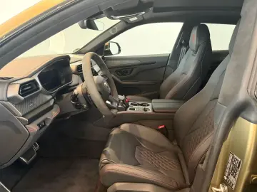 Urus 4.0 V8 PHEV SE