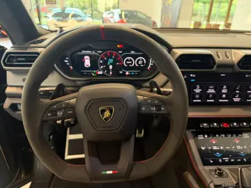Urus 4.0 V8 PHEV SE