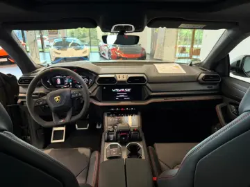 Urus 4.0 V8 PHEV SE