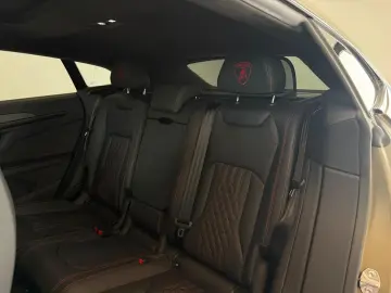 Urus 4.0 V8 PHEV SE