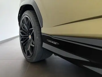 Urus 4.0 V8 PHEV SE