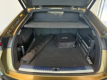 Urus 4.0 V8 PHEV SE