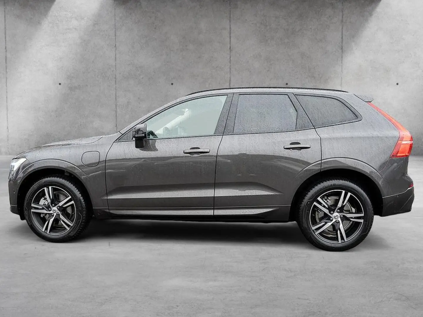XC60 T6 Plus Dark Recharge AWD GJR PANO 360°