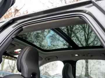 XC60 T6 Plus Dark Recharge AWD GJR PANO 360°