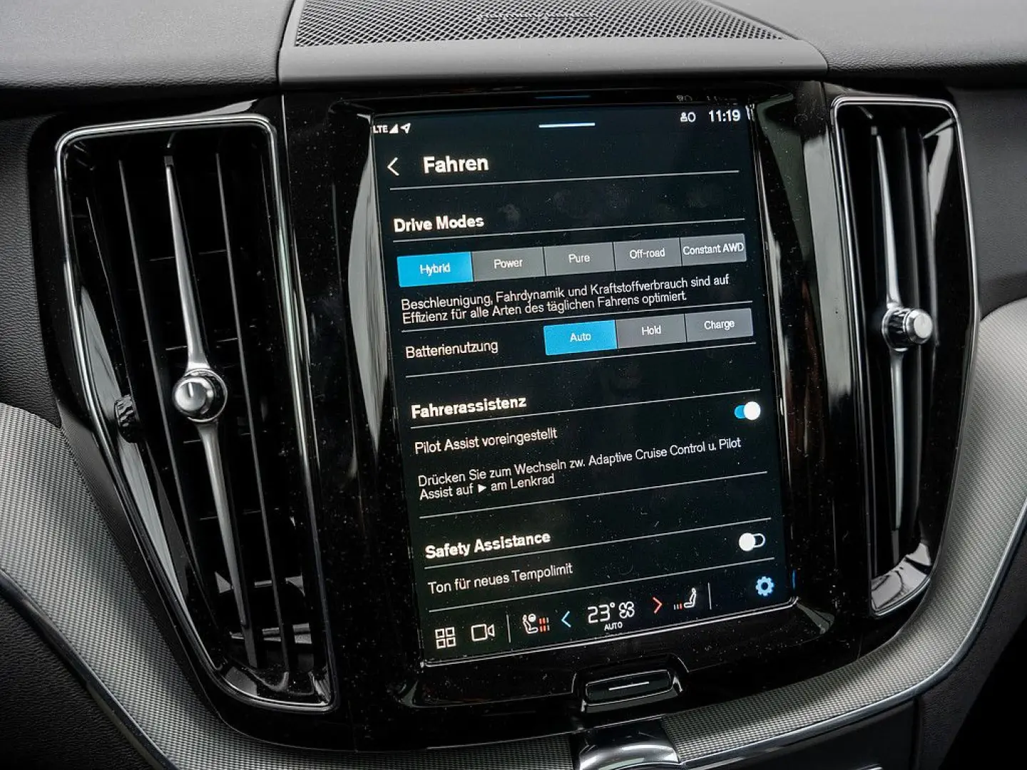 XC60 T6 Plus Dark Recharge AWD GJR PANO 360°