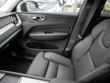 XC60 T6 Plus Dark Recharge AWD GJR PANO 360°