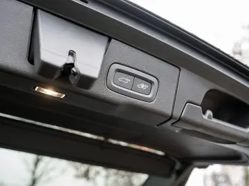 XC60 T6 Plus Dark Recharge AWD GJR PANO 360°