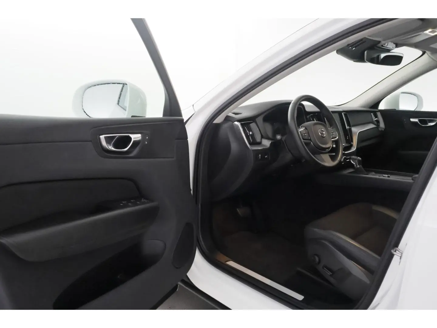 XC60 T4 Geartronic Momentum Pro LED NAVI KAMERA