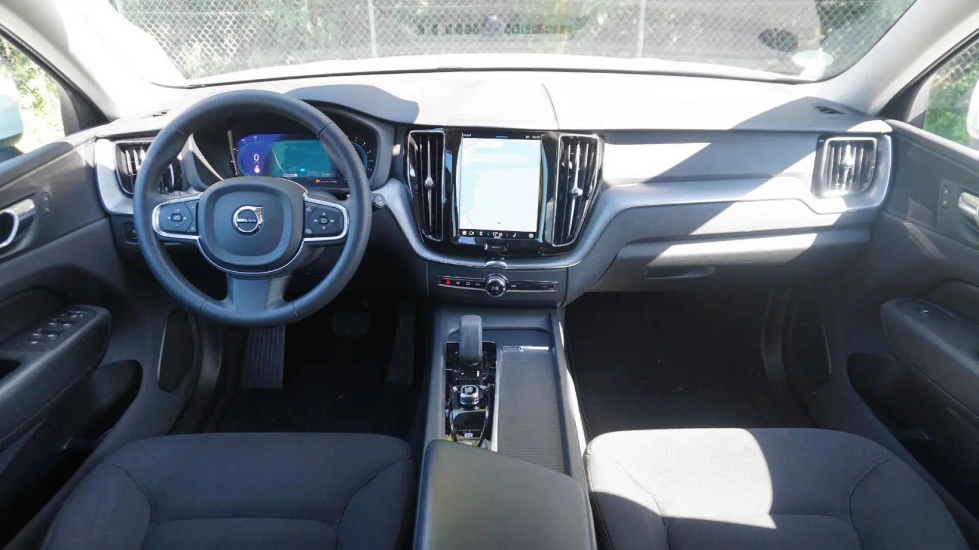 XC60 B4 Core LED 360  KeyGo Sitzheizung Facelift