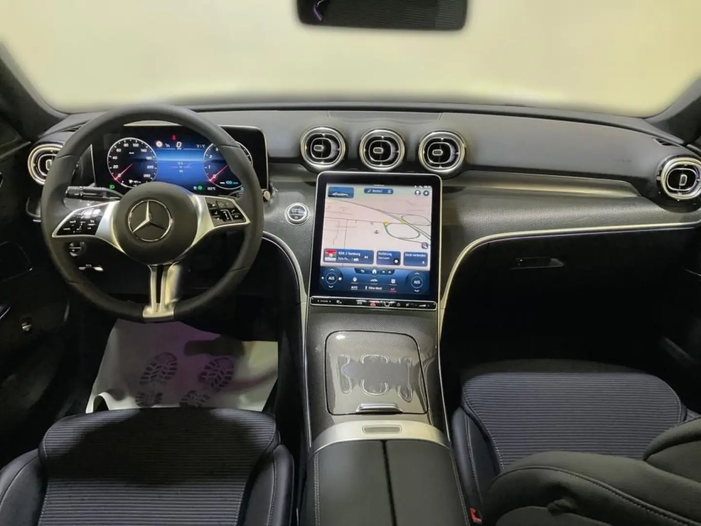 C 200 4MATIC Avantgarde, Kamera, S-Dach, CarPlay