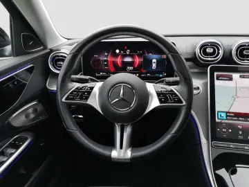 C 300 4M Avantgarde*Pano*DigiLight*AHK*Burmester