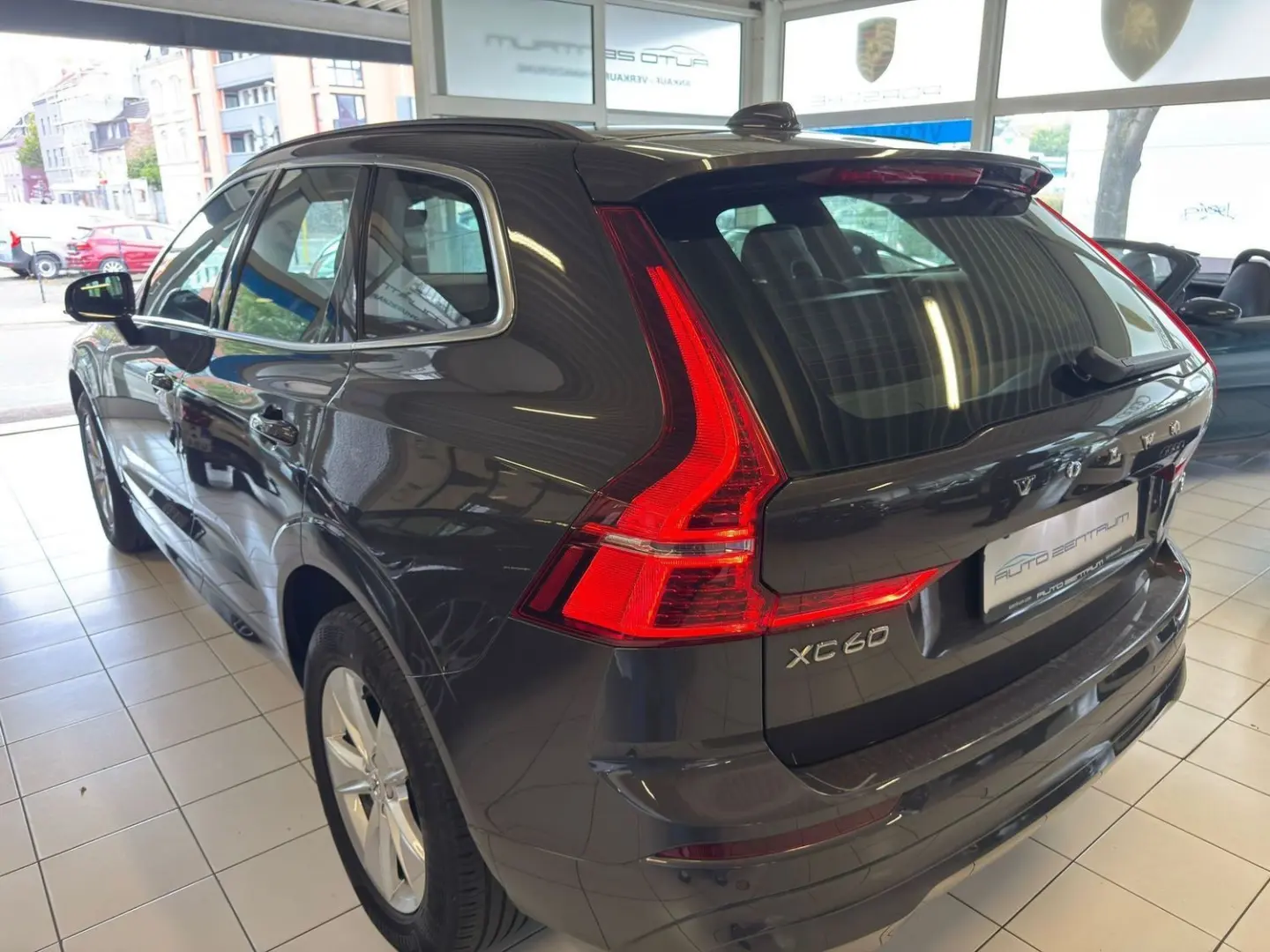 XC60 Momentum Pro 2WD/Facelift/Navi/Kamera