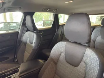XC60 Momentum Pro 2WD/Facelift/Navi/Kamera