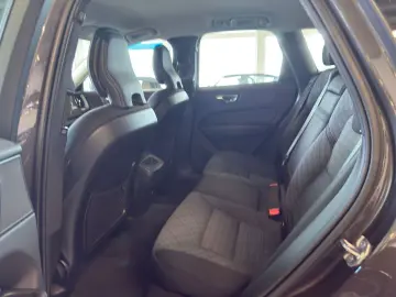XC60 Momentum Pro 2WD/Facelift/Navi/Kamera