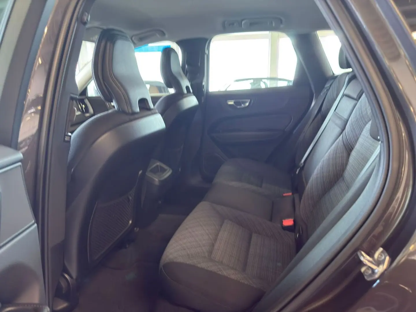 XC60 Momentum Pro 2WD/Facelift/Navi/Kamera