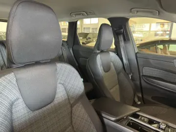 XC60 Momentum Pro 2WD/Facelift/Navi/Kamera