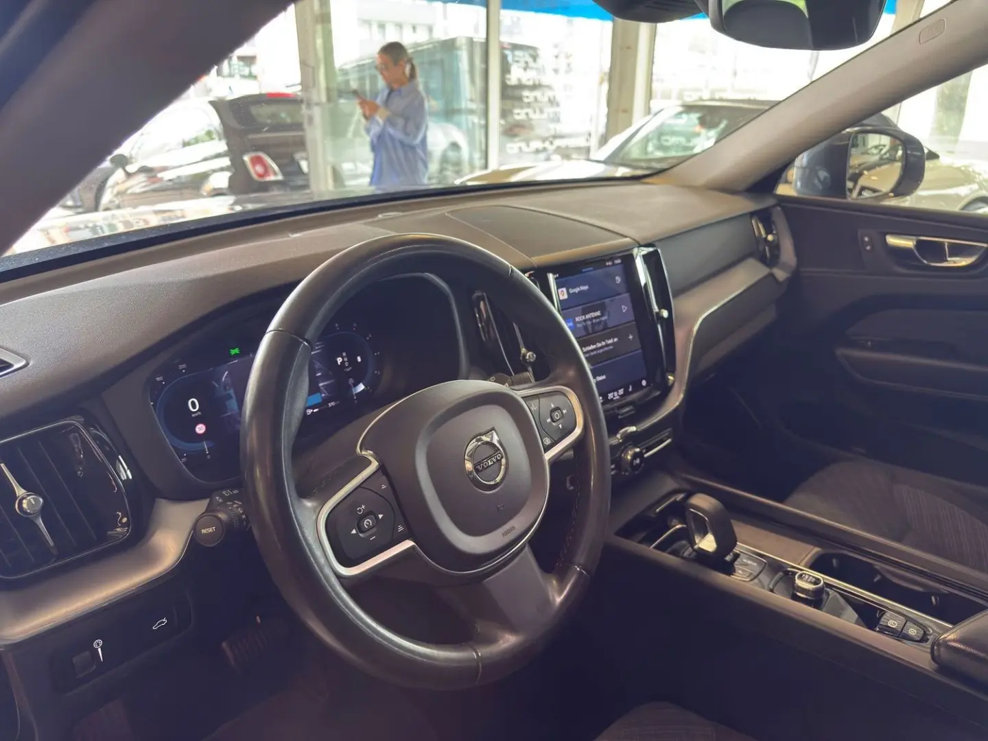 XC60 Momentum Pro 2WD/Facelift/Navi/Kamera