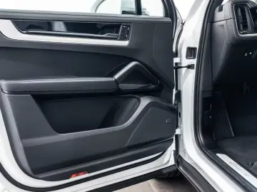 Porsche Cayenne E-Hybrid el. AHK InnoDrive Luft BOSE