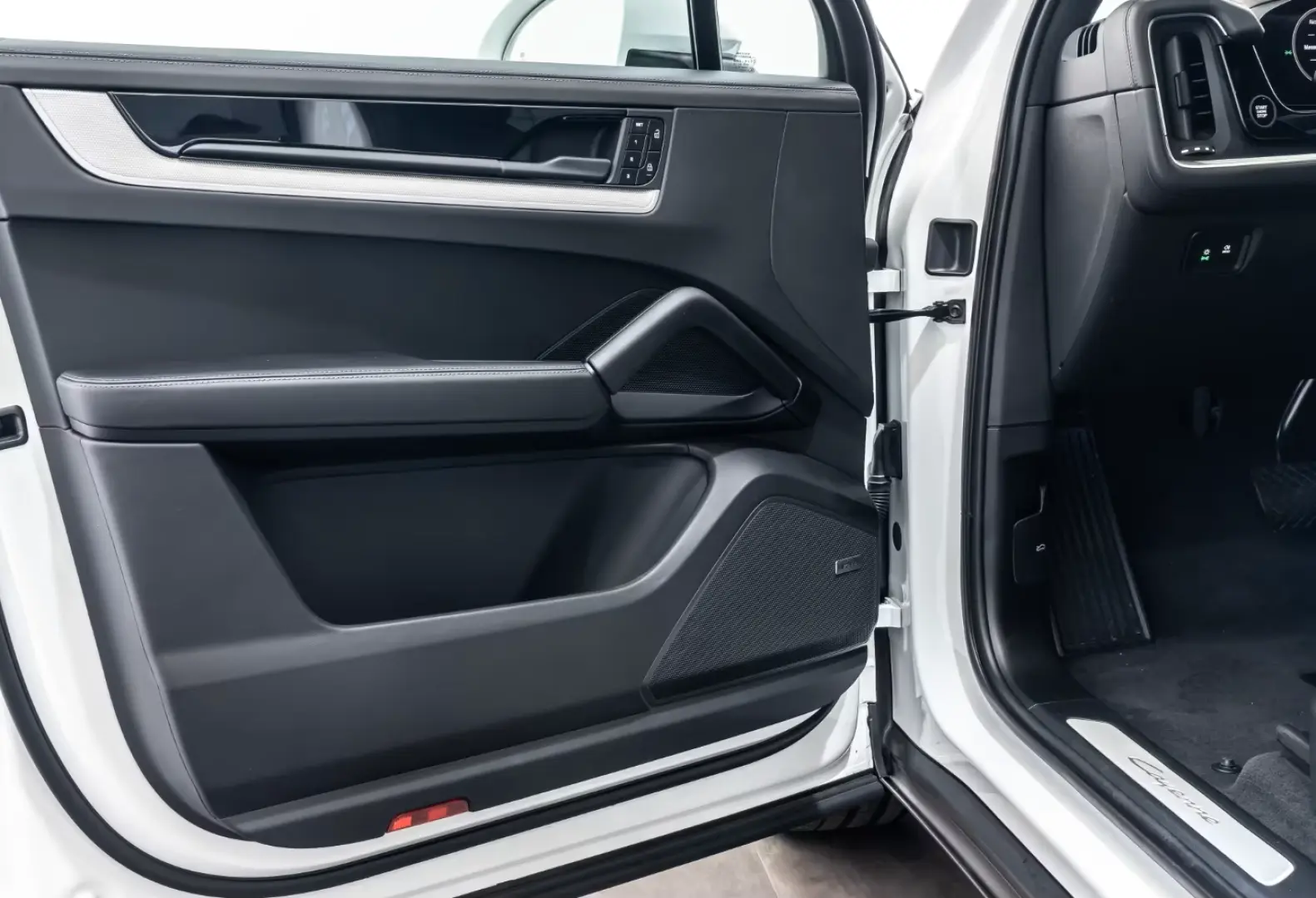 Porsche Cayenne E-Hybrid el. AHK InnoDrive Luft BOSE