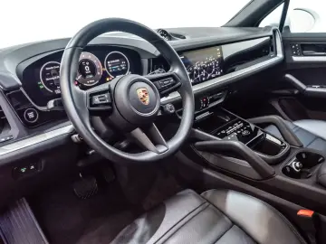 Porsche Cayenne E-Hybrid el. AHK InnoDrive Luft BOSE