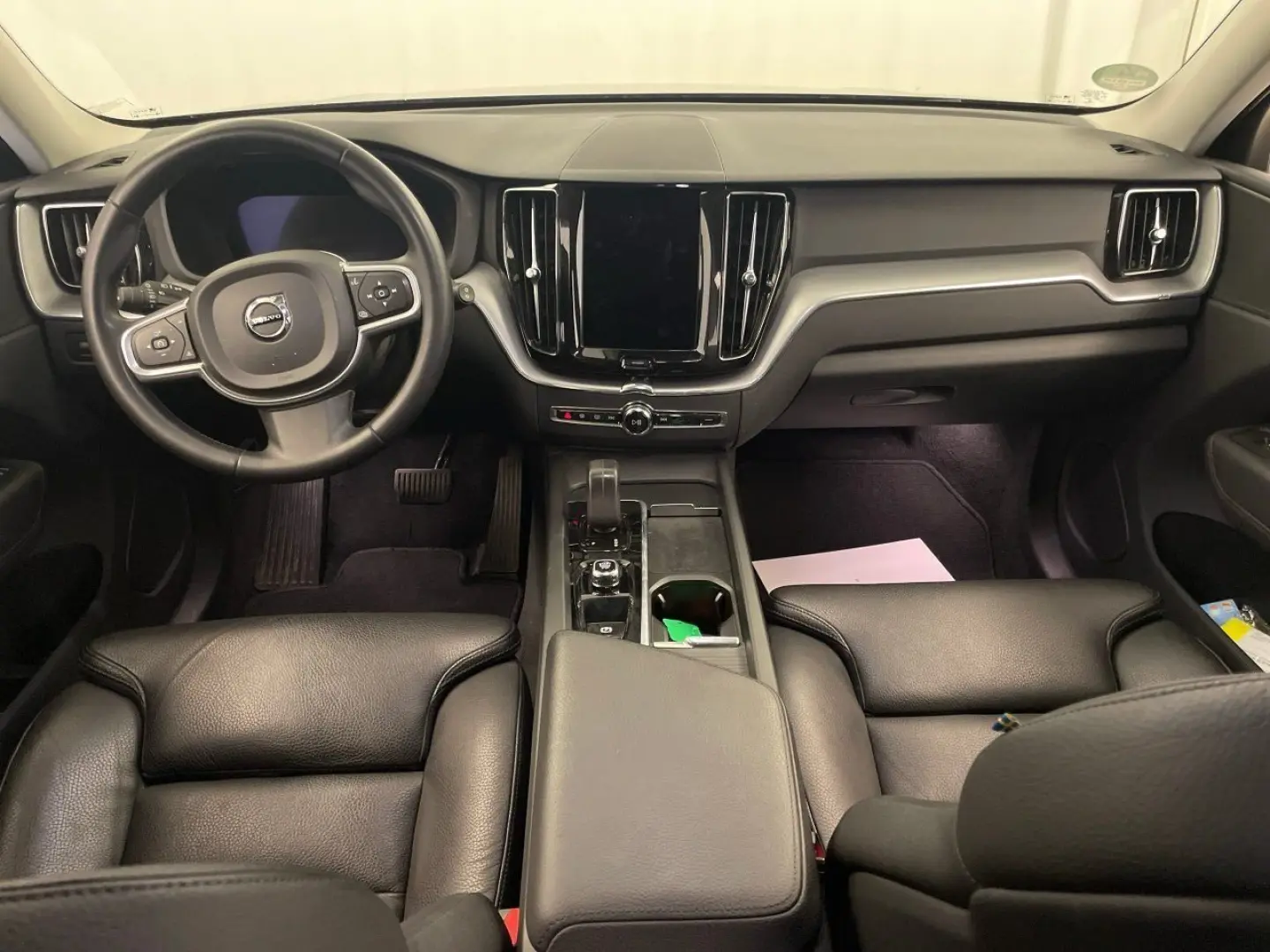 XC 60 B4 AHK LED Lane RKam AUT