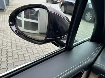 Macan S